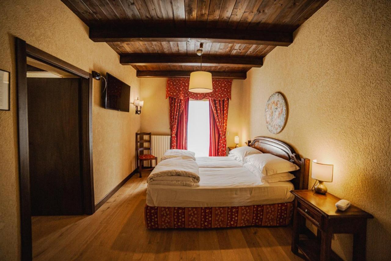 Hotel Jumeaux Брей-Червиния Экстерьер фото