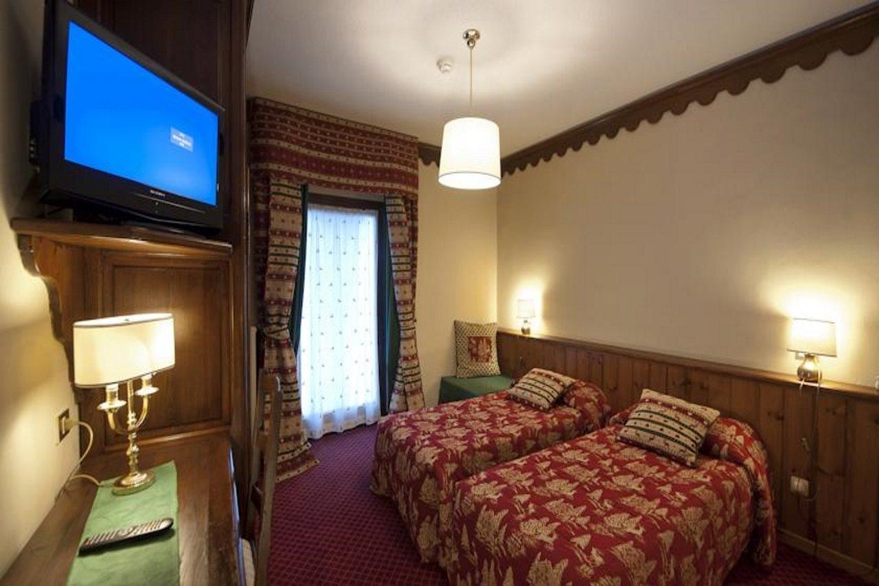 Hotel Jumeaux Брей-Червиния Экстерьер фото